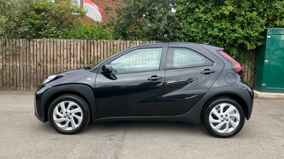 Toyota Aygo X 1.0 VVT-i Pure 5dr Petrol Hatchback - Image 24