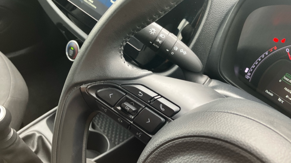 Toyota Aygo X 1.0 VVT-i Pure 5dr Petrol Hatchback - Image 32