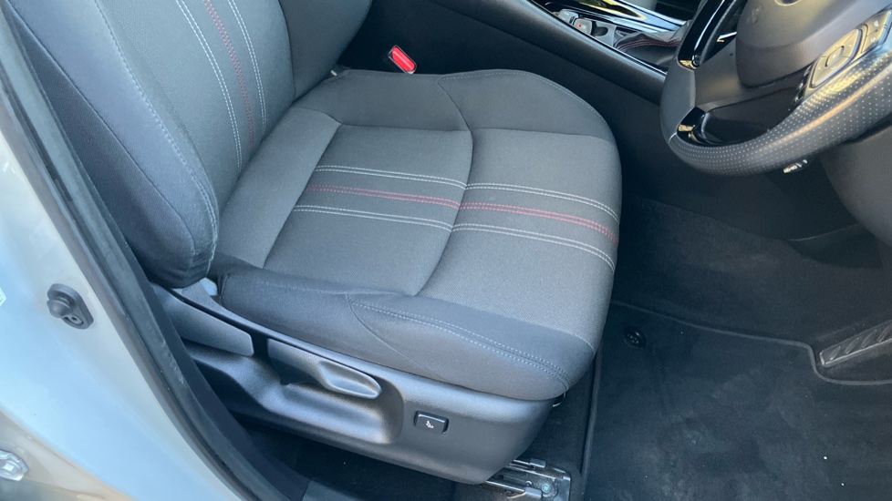 Toyota C-HR 2.0 Hybrid GR Sport 5dr CVT Hybrid Hatchback - Image 17