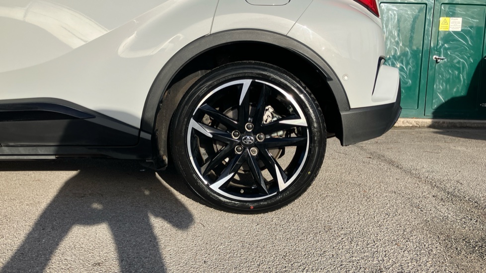 Toyota C-HR 2.0 Hybrid GR Sport 5dr CVT Hybrid Hatchback - Image 25
