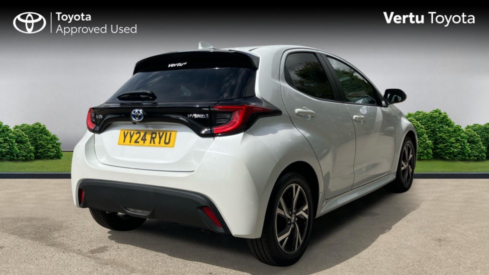 Toyota Yaris 1.5 Hybrid Design 5dr CVT Hybrid Hatchback - Image 2