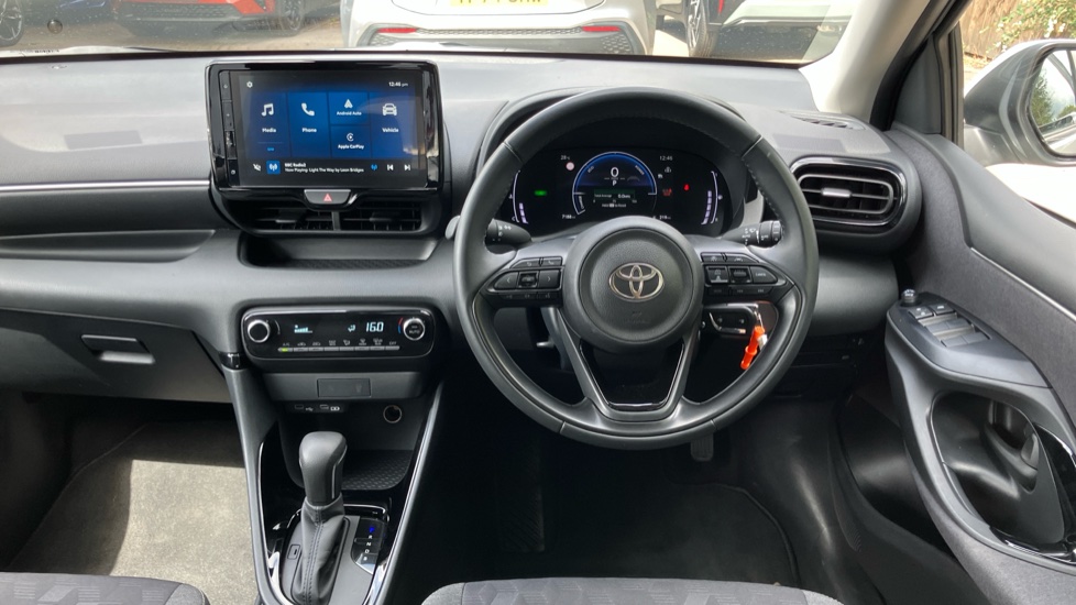 Toyota Yaris 1.5 Hybrid Design 5dr CVT Hybrid Hatchback - Image 7