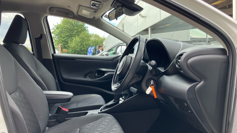 Toyota Yaris 1.5 Hybrid Design 5dr CVT Hybrid Hatchback - Image 12