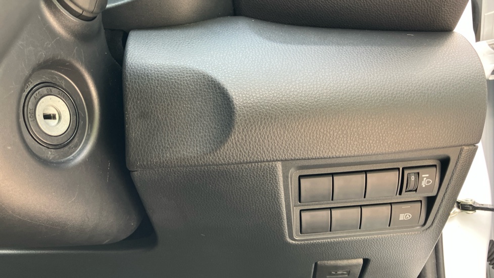 Toyota Yaris 1.5 Hybrid Design 5dr CVT Hybrid Hatchback - Image 16