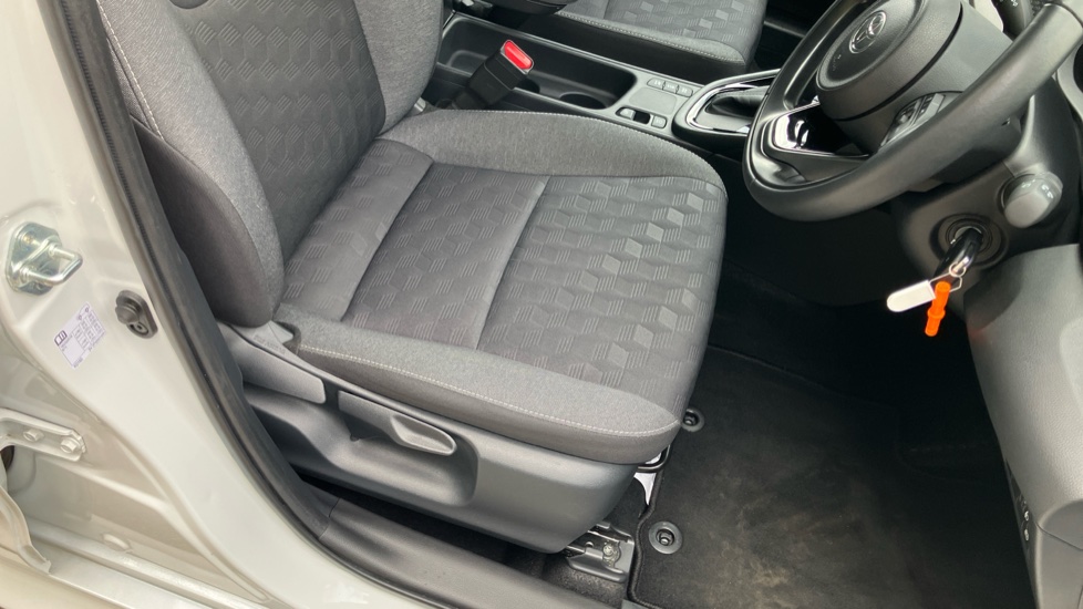 Toyota Yaris 1.5 Hybrid Design 5dr CVT Hybrid Hatchback - Image 17