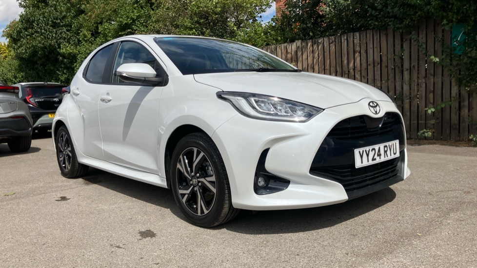 Toyota Yaris 1.5 Hybrid Design 5dr CVT Hybrid Hatchback - Image 20