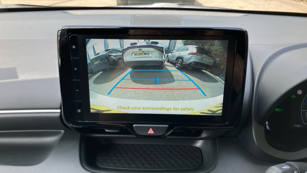 Toyota Yaris 1.5 Hybrid Design 5dr CVT Hybrid Hatchback - Image 41