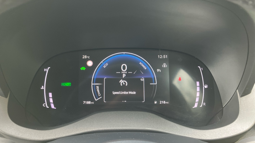 Toyota Yaris 1.5 Hybrid Design 5dr CVT Hybrid Hatchback - Image 44