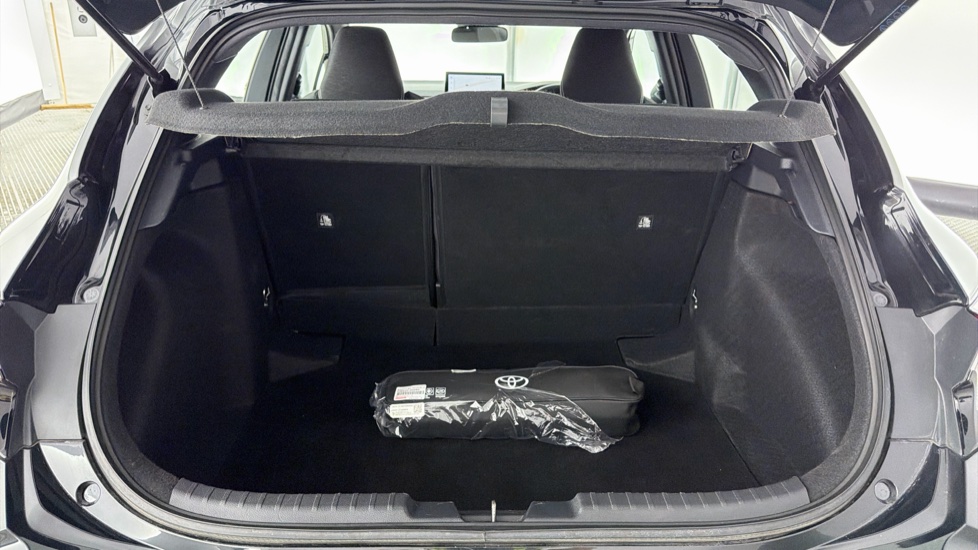 Toyota Corolla 1.8 Hybrid Icon 5dr CVT Hybrid Hatchback - Image 13