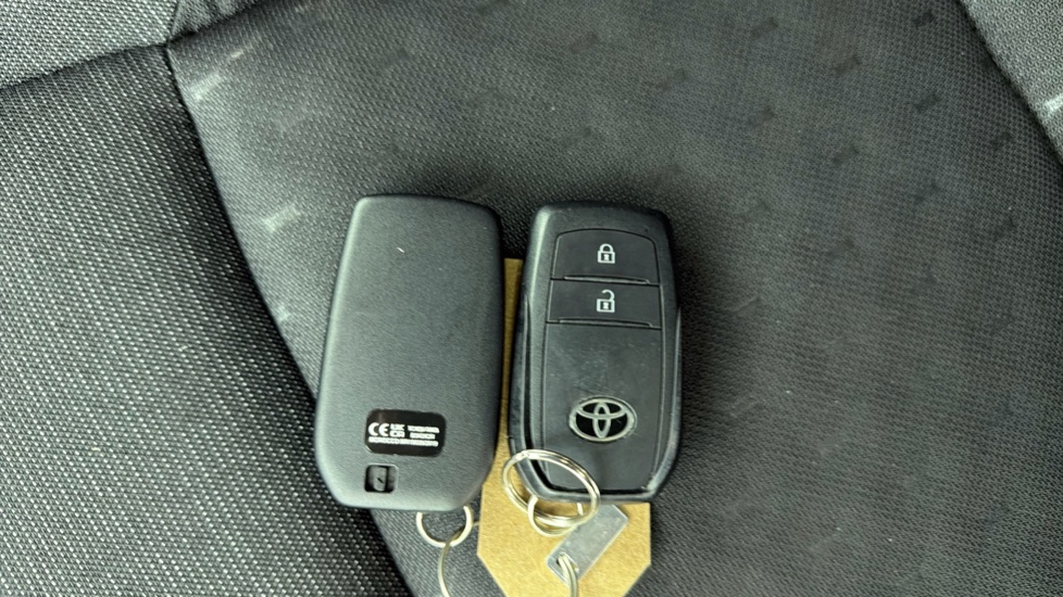 Toyota Corolla 1.8 Hybrid Icon 5dr CVT Hybrid Hatchback - Image 28