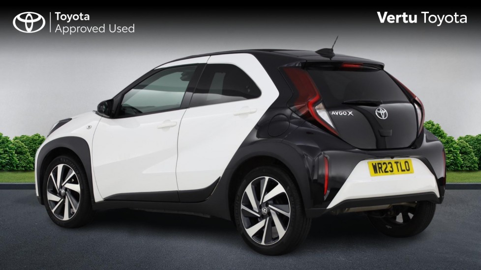 Toyota Aygo X 1.0 VVT-i Edge 5dr Petrol Hatchback - Image 4