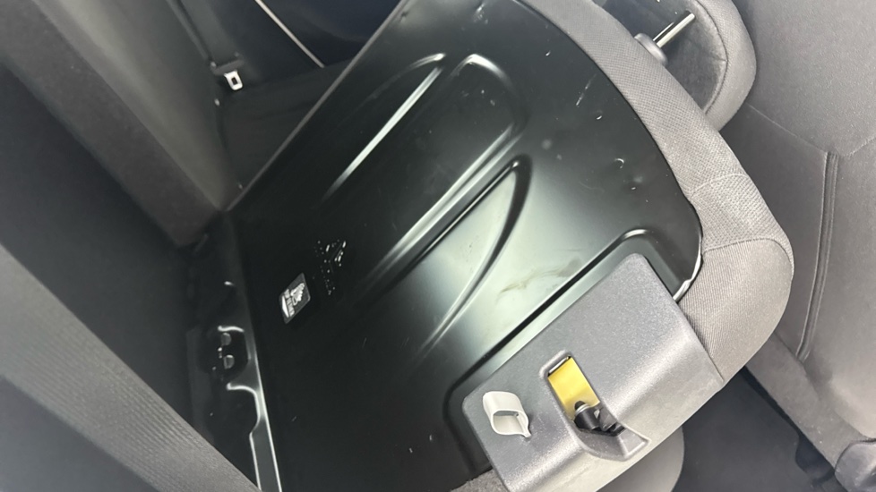 Toyota Aygo X 1.0 VVT-i Edge 5dr Petrol Hatchback - Image 18