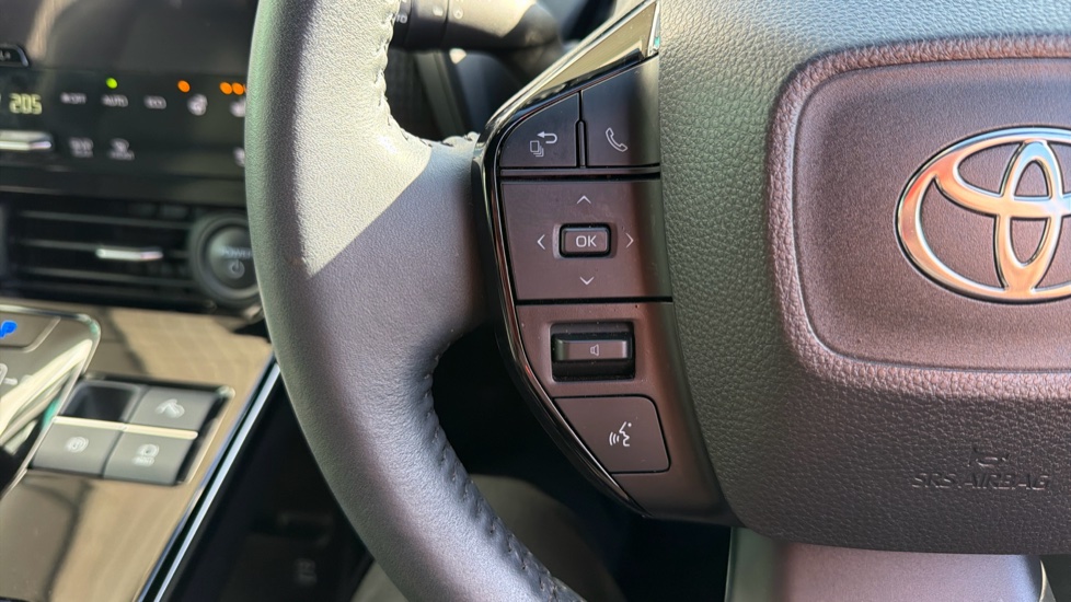 Toyota bZ4X 150kW Vision 71.4kWh 5dr Auto Electric Hatchback - Image 38