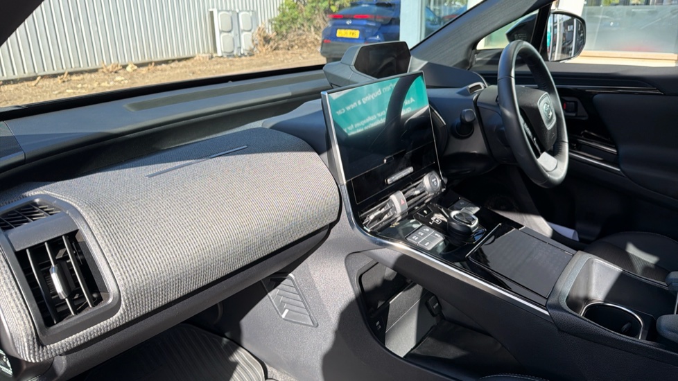 Toyota bZ4X 150kW Vision 71.4kWh 5dr Auto Electric Hatchback - Image 46