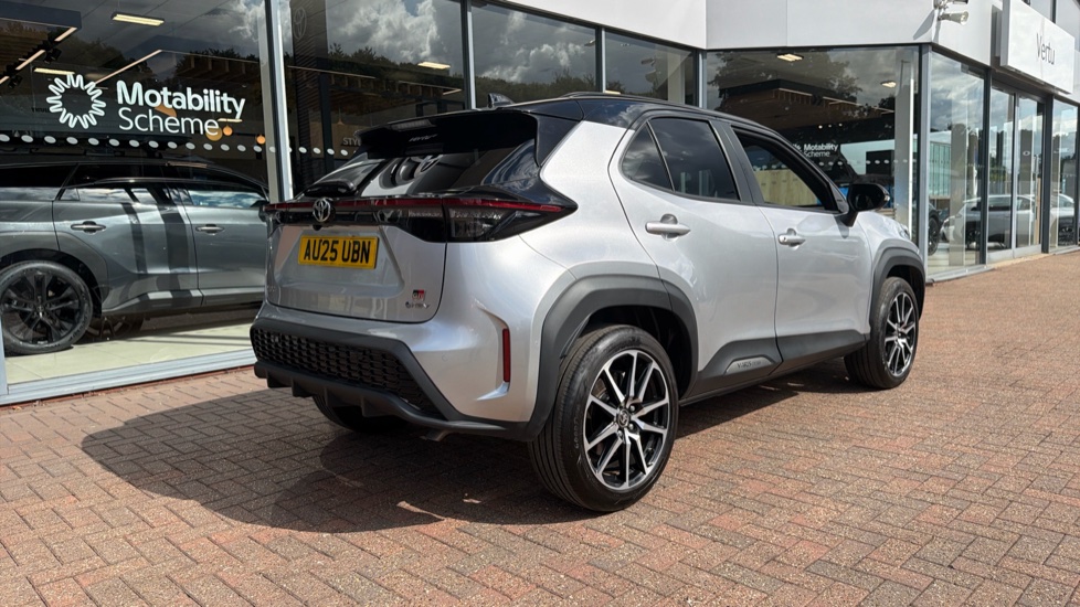 Toyota Yaris Cross 1.5 Hybrid GR Sport 5dr CVT Hybrid Estate - Image 2