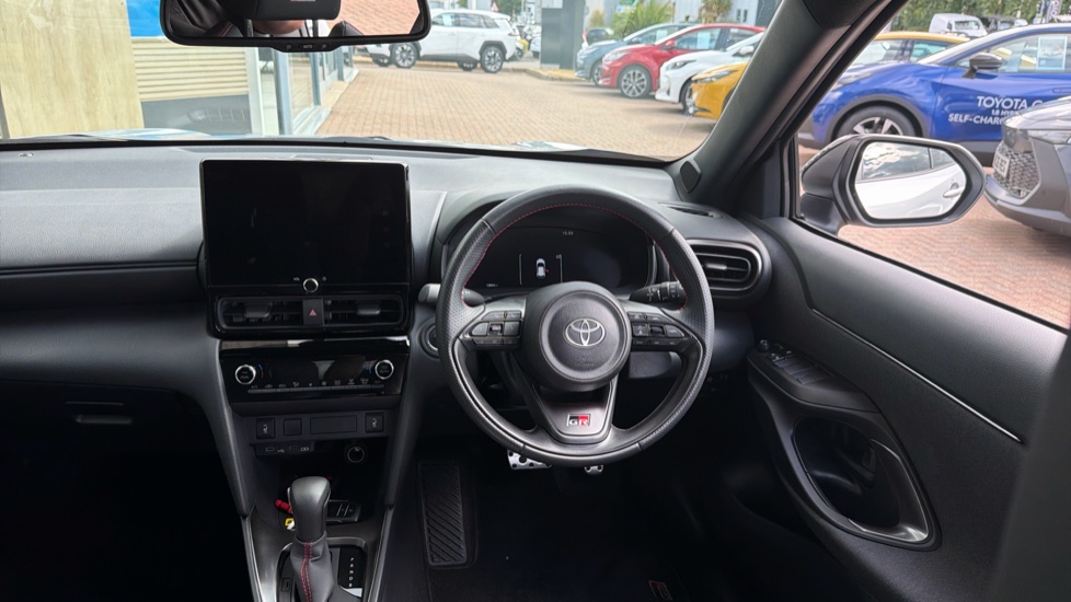 Toyota Yaris Cross 1.5 Hybrid GR Sport 5dr CVT Hybrid Estate - Image 7