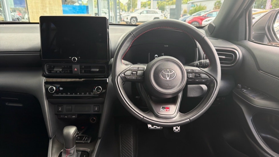 Toyota Yaris Cross 1.5 Hybrid GR Sport 5dr CVT Hybrid Estate - Image 10