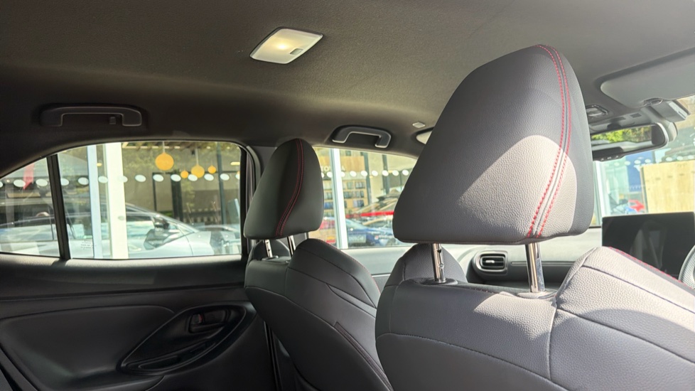 Toyota Yaris Cross 1.5 Hybrid GR Sport 5dr CVT Hybrid Estate - Image 19