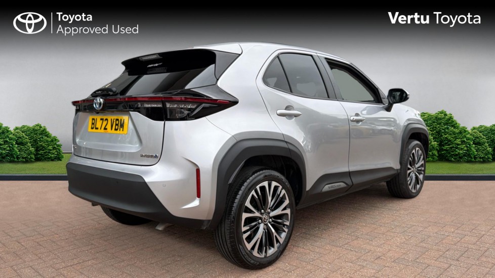 Toyota Yaris Cross 1.5 Hybrid Excel 5dr CVT Hybrid Estate - Image 2
