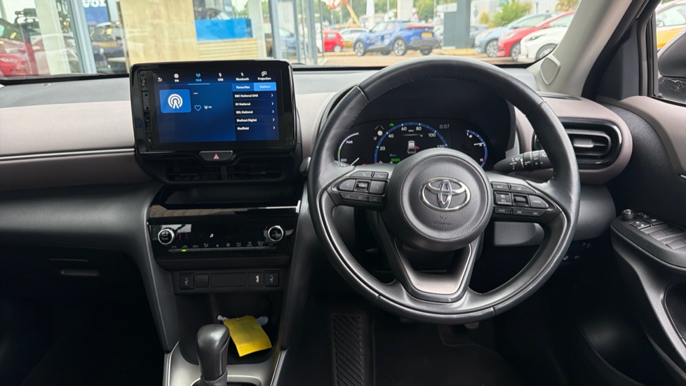 Toyota Yaris Cross 1.5 Hybrid Excel 5dr CVT Hybrid Estate - Image 10