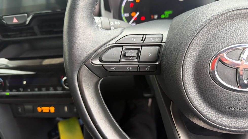 Toyota Yaris Cross 1.5 Hybrid Excel 5dr CVT Hybrid Estate - Image 36