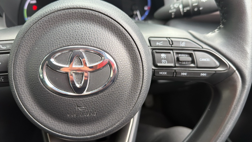 Toyota Yaris Cross 1.5 Hybrid Excel 5dr CVT Hybrid Estate - Image 37