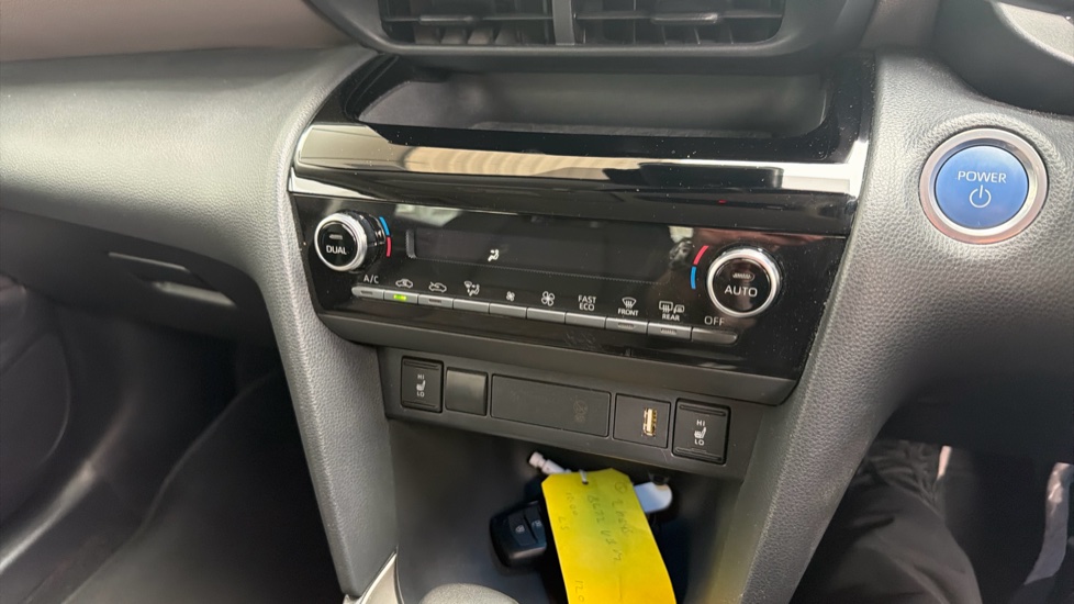 Toyota Yaris Cross 1.5 Hybrid Excel 5dr CVT Hybrid Estate - Image 38