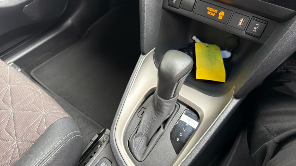 Toyota Yaris Cross 1.5 Hybrid Excel 5dr CVT Hybrid Estate - Image 39