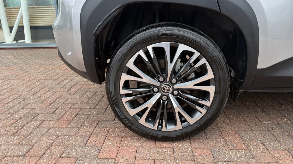 Toyota Yaris Cross 1.5 Hybrid Excel 5dr CVT Hybrid Estate - Image 41