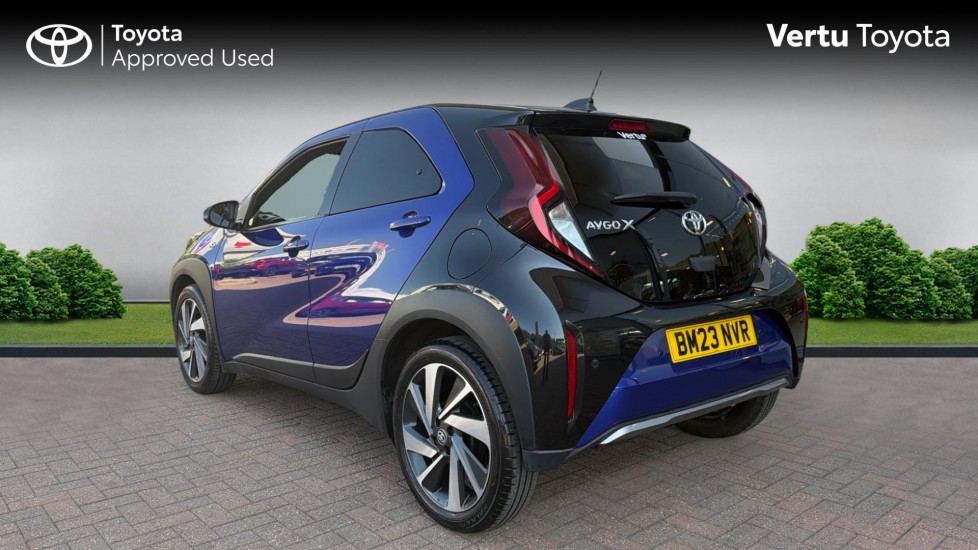 Toyota Aygo X 1.0 VVT-i Exclusive 5dr Petrol Hatchback - Image 4