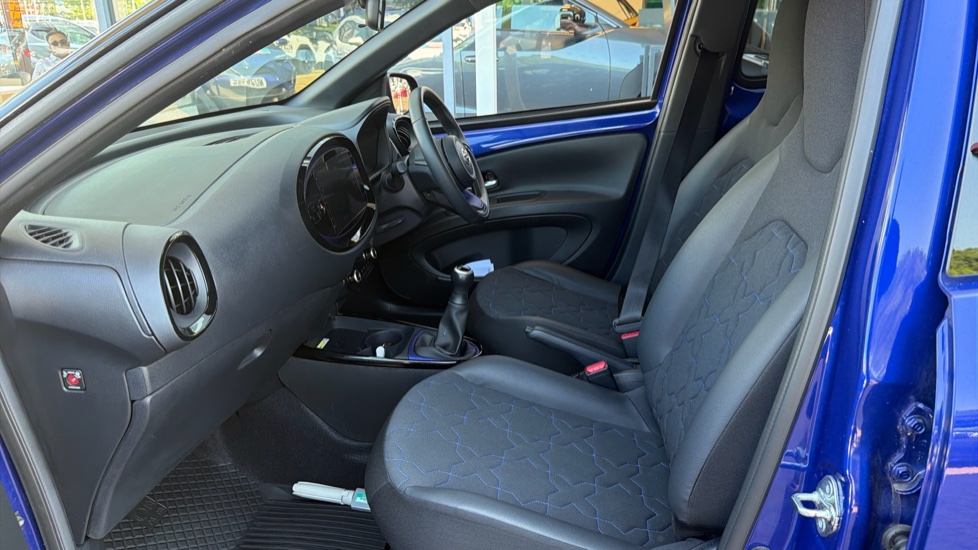 Toyota Aygo X 1.0 VVT-i Exclusive 5dr Petrol Hatchback - Image 5