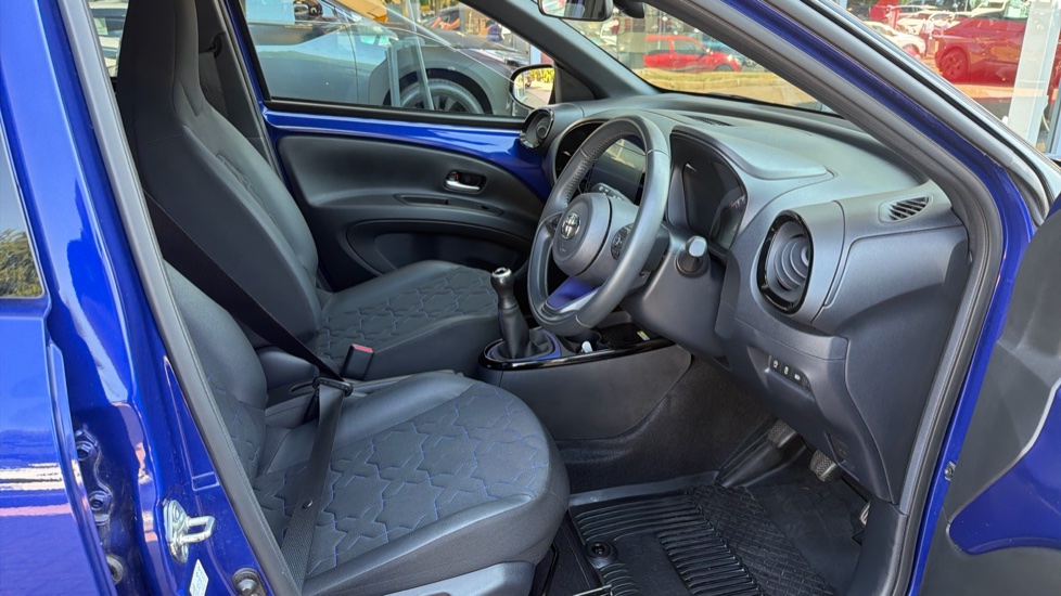 Toyota Aygo X 1.0 VVT-i Exclusive 5dr Petrol Hatchback - Image 12