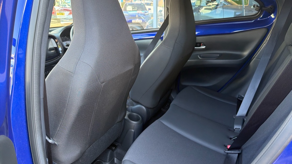 Toyota Aygo X 1.0 VVT-i Exclusive 5dr Petrol Hatchback - Image 15