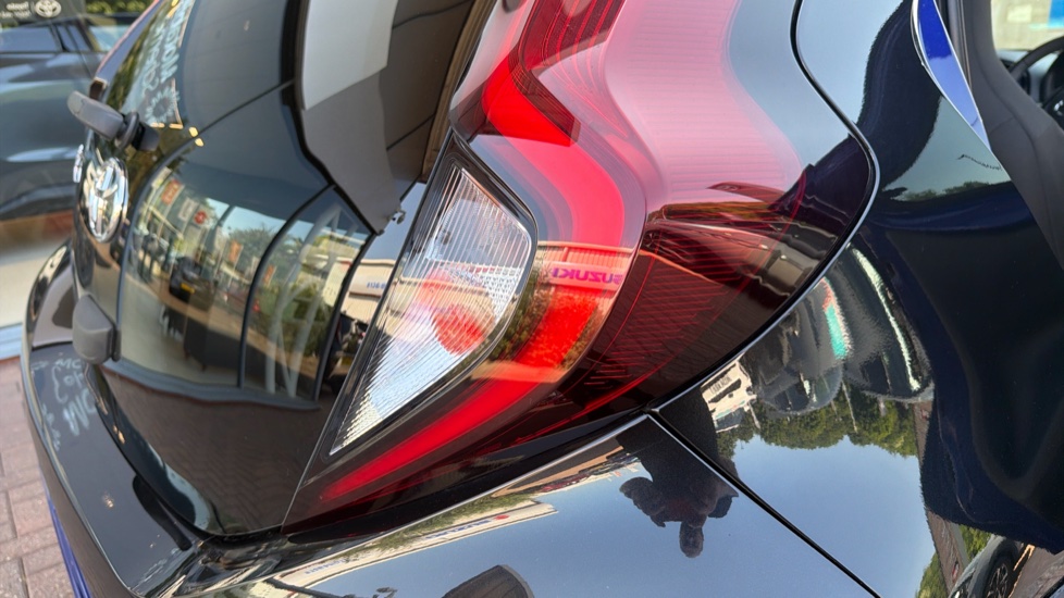 Toyota Aygo X 1.0 VVT-i Exclusive 5dr Petrol Hatchback - Image 21