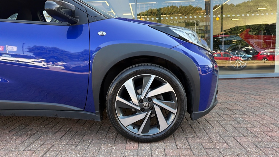 Toyota Aygo X 1.0 VVT-i Exclusive 5dr Petrol Hatchback - Image 25