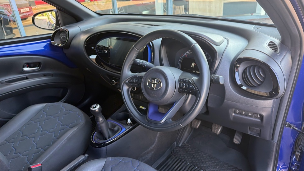 Toyota Aygo X 1.0 VVT-i Exclusive 5dr Petrol Hatchback - Image 34