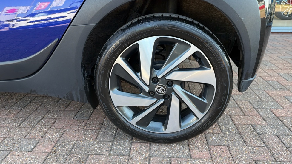 Toyota Aygo X 1.0 VVT-i Exclusive 5dr Petrol Hatchback - Image 43