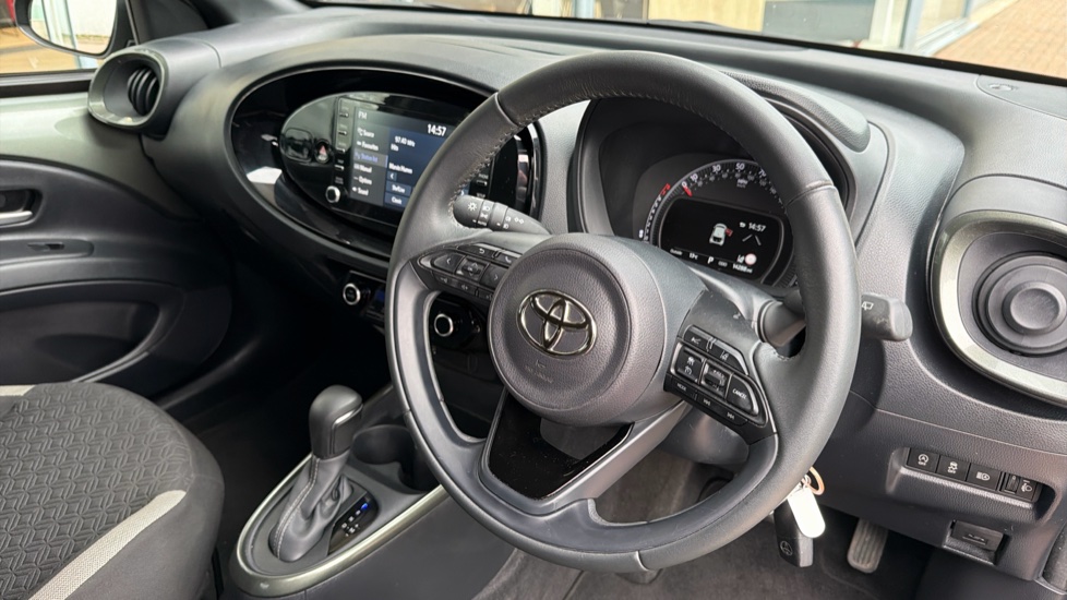 Toyota Aygo X 1.0 VVT-i Edge 5dr Auto Petrol Hatchback - Image 6
