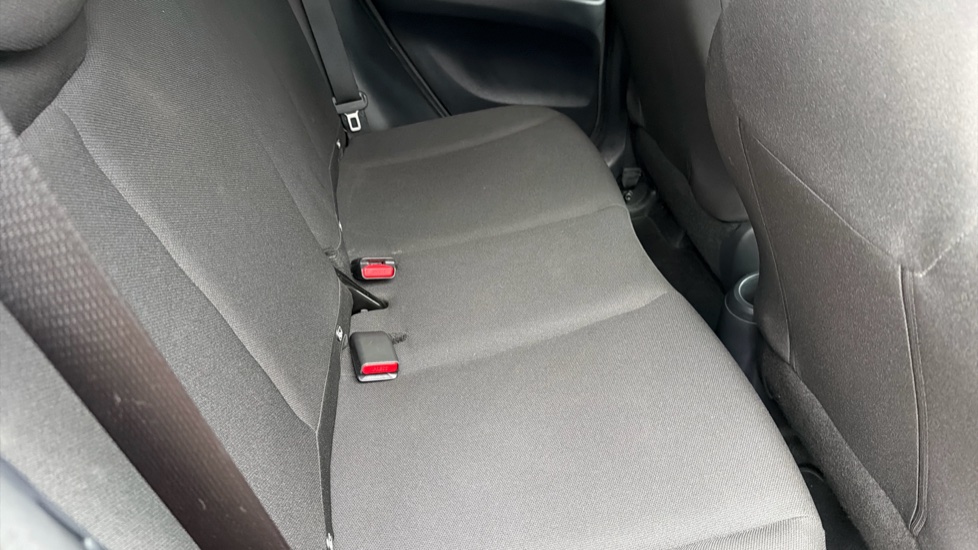Toyota Aygo X 1.0 VVT-i Edge 5dr Auto Petrol Hatchback - Image 17