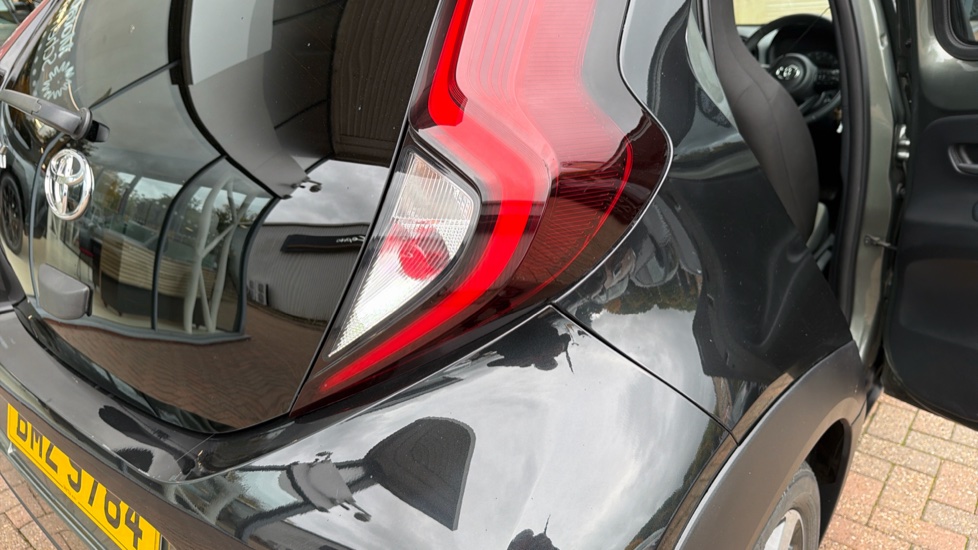 Toyota Aygo X 1.0 VVT-i Edge 5dr Auto Petrol Hatchback - Image 21