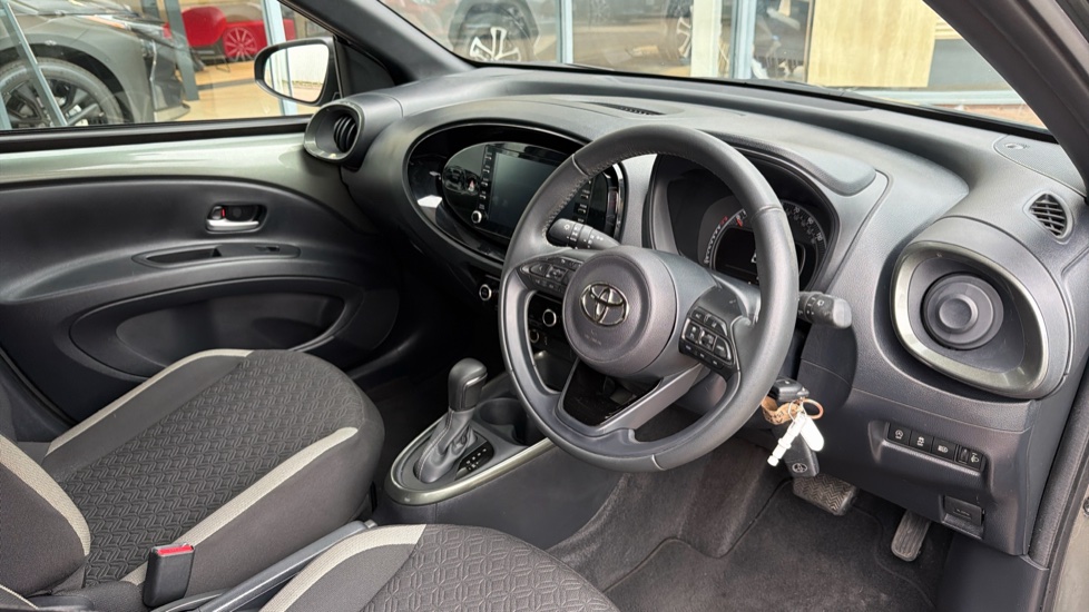 Toyota Aygo X 1.0 VVT-i Edge 5dr Auto Petrol Hatchback - Image 34