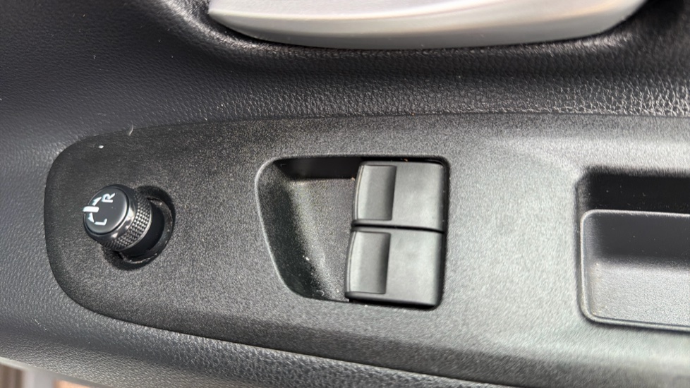 Toyota Aygo X 1.0 VVT-i Edge 5dr Auto Petrol Hatchback - Image 35