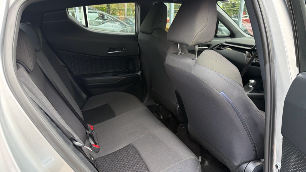 Toyota C-HR 1.8 Hybrid Icon 5dr CVT Hybrid Hatchback - Image 8