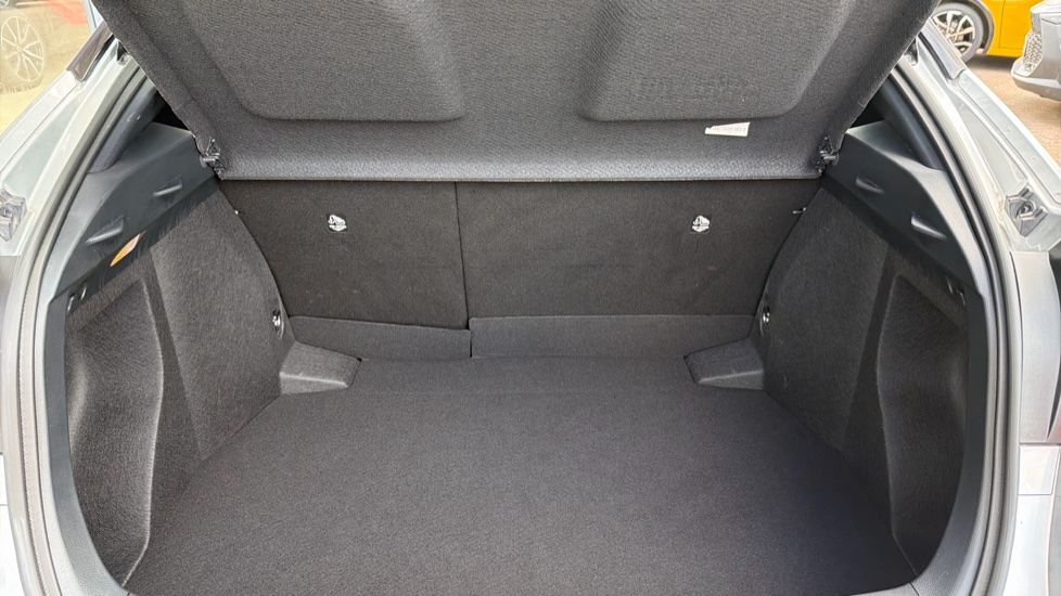 Toyota C-HR 1.8 Hybrid Icon 5dr CVT Hybrid Hatchback - Image 13