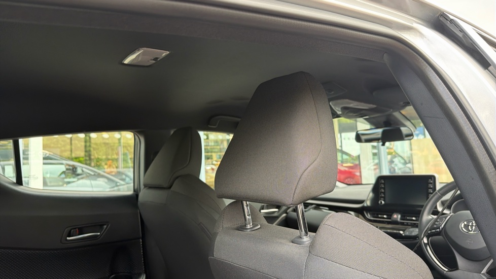 Toyota C-HR 1.8 Hybrid Icon 5dr CVT Hybrid Hatchback - Image 19
