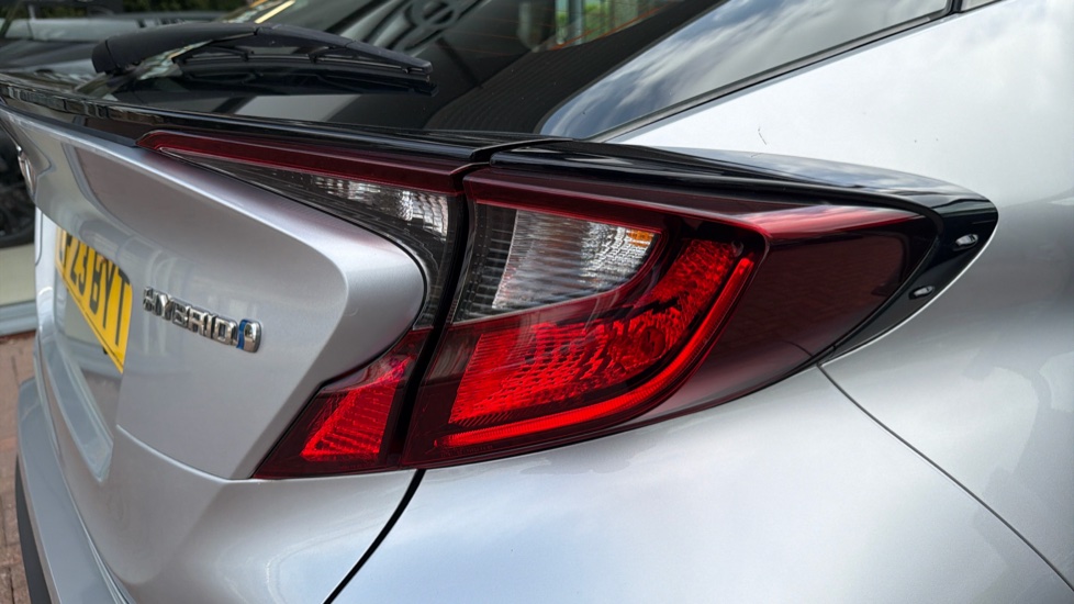 Toyota C-HR 1.8 Hybrid Icon 5dr CVT Hybrid Hatchback - Image 21
