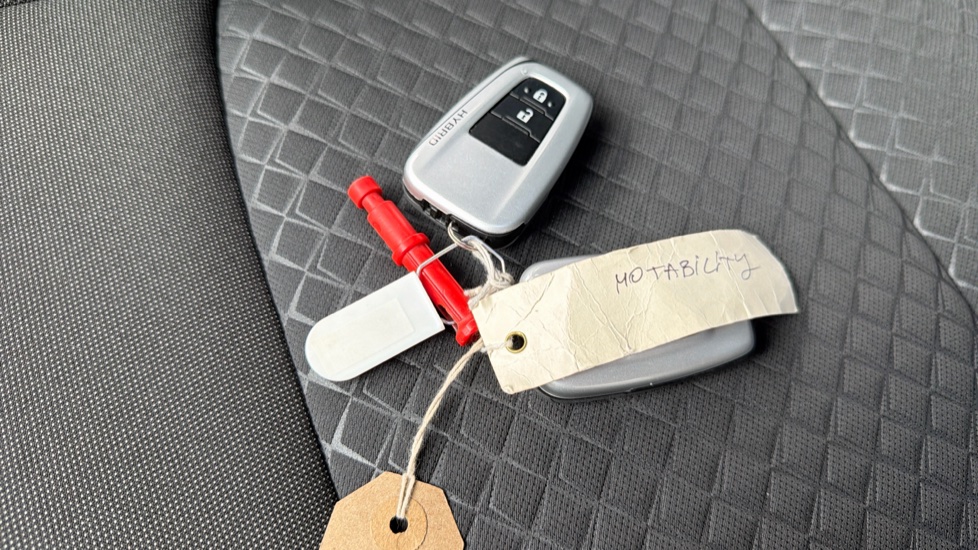 Toyota C-HR 1.8 Hybrid Icon 5dr CVT Hybrid Hatchback - Image 28