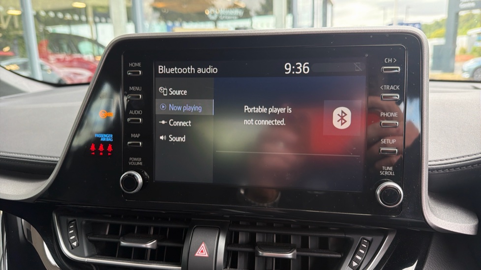 Toyota C-HR 1.8 Hybrid Icon 5dr CVT Hybrid Hatchback - Image 32