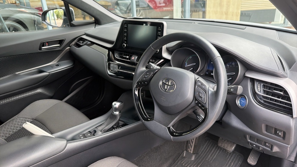 Toyota C-HR 1.8 Hybrid Icon 5dr CVT Hybrid Hatchback - Image 34