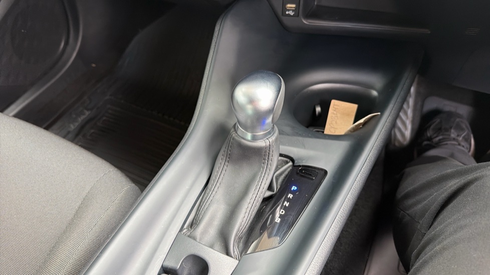 Toyota C-HR 1.8 Hybrid Icon 5dr CVT Hybrid Hatchback - Image 39